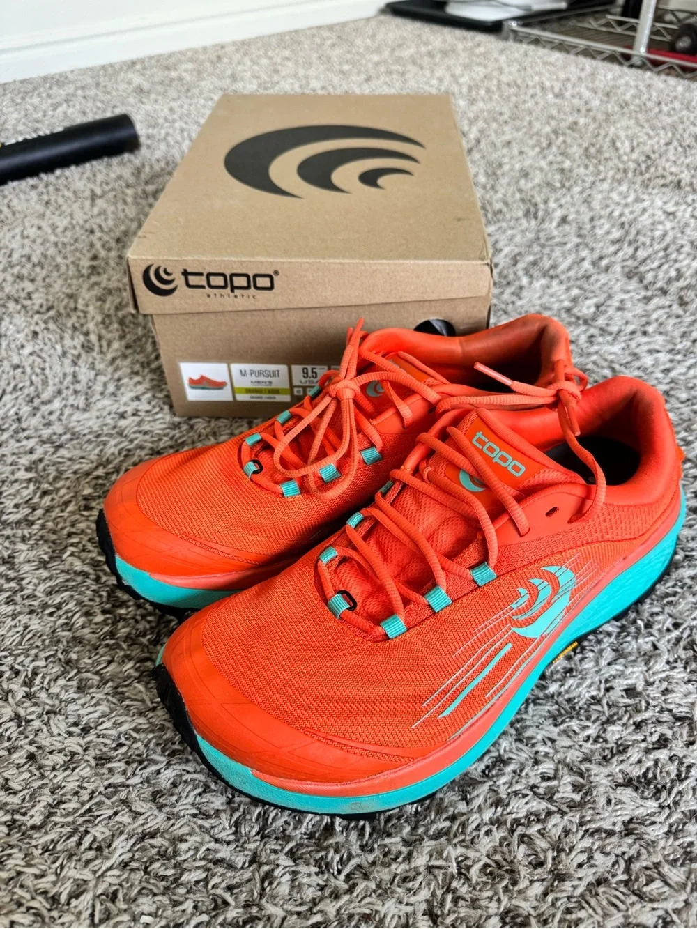 Topo Athletic Men’s 9.5 M-Pursuit Zero Drop Trail Running Shoes with <20 miles